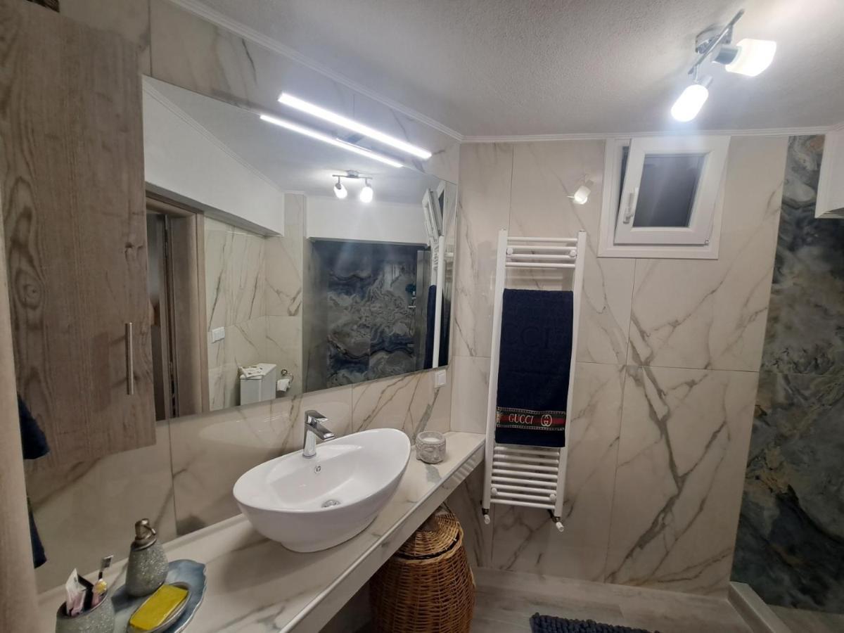 Irida Apartment Kavála ภายนอก รูปภาพ